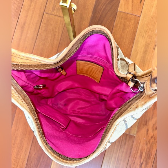 🩷LOW START🩷Coach Signature Rugby Duffle Shoulder Bag with Butterfly Charm. - Picture 10 of 15